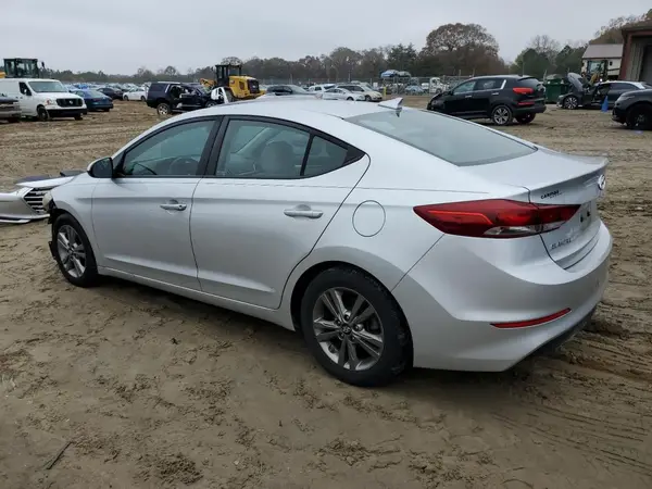 5NPD84LF4JH372804 2018 HYUNDAI ELANTRA - Image 2
