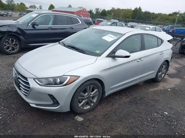 5NPD84LF4JH374083 2018 HYUNDAI ELANTRA - Image 2