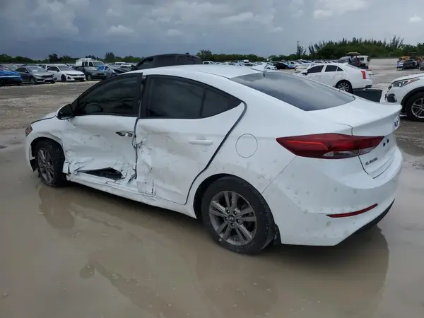 5NPD84LF4JH374424 2018 HYUNDAI ELANTRA - Image 2