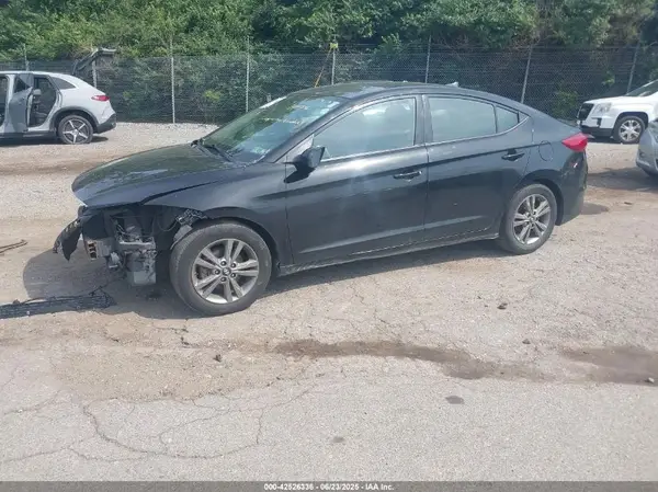 5NPD84LF4JH374746 2018 HYUNDAI ELANTRA - Image 2
