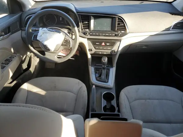 5NPD84LF4JH375623 2018 HYUNDAI ELANTRA - Image 8