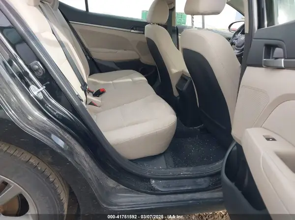 5NPD84LF4JH377890 2018 HYUNDAI ELANTRA - Image 8