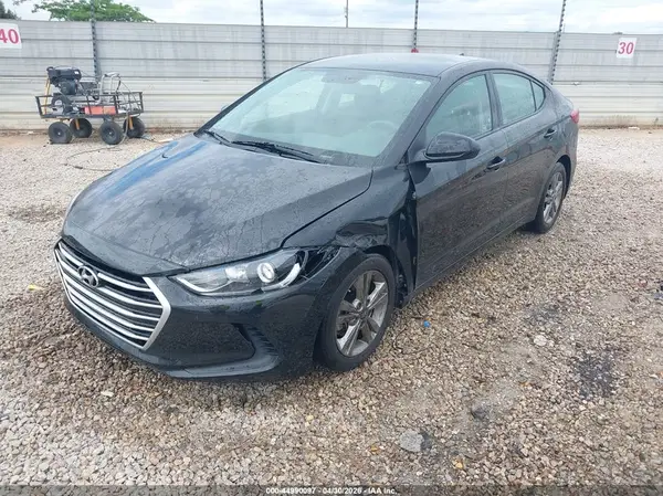 5NPD84LF4JH383057 2018 HYUNDAI ELANTRA - Image 2