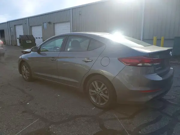 5NPD84LF4JH384483 2018 HYUNDAI ELANTRA - Image 2