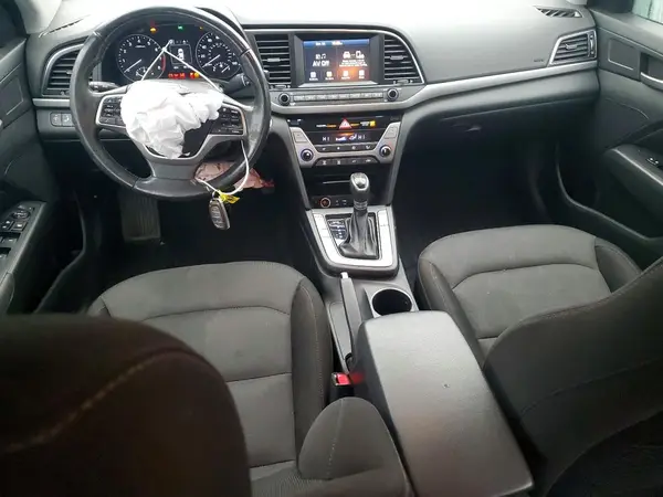 5NPD84LF4JH384483 2018 HYUNDAI ELANTRA - Image 8