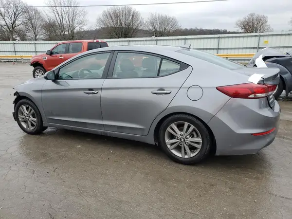 5NPD84LF4JH384497 2018 HYUNDAI ELANTRA - Image 2