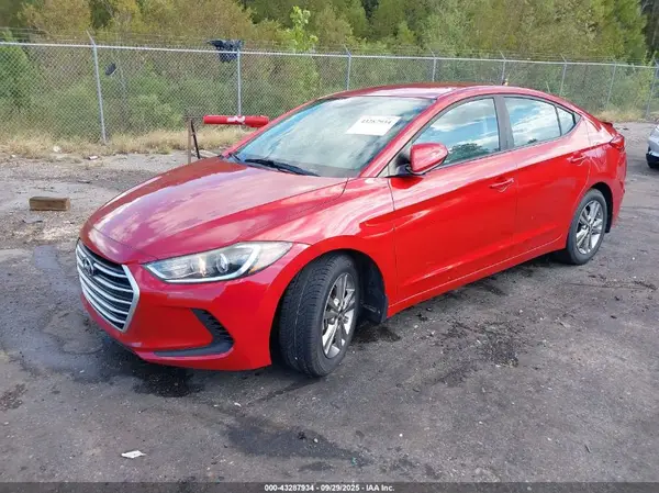 5NPD84LF4JH384855 2018 HYUNDAI ELANTRA - Image 2