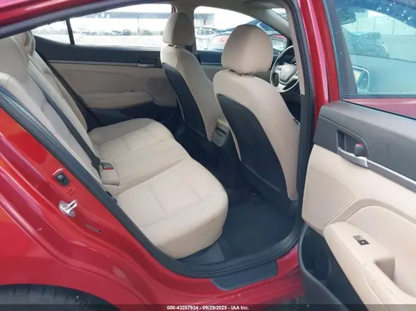 5NPD84LF4JH384855 2018 HYUNDAI ELANTRA - Image 8