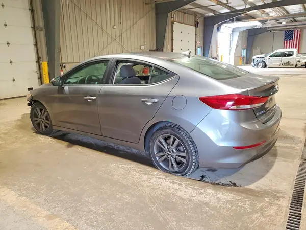 5NPD84LF4JH385519 2018 HYUNDAI ELANTRA - Image 2