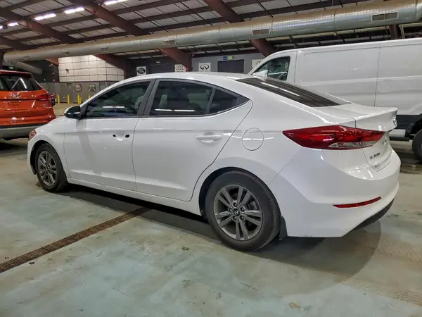 5NPD84LF4JH387271 2018 HYUNDAI ELANTRA - Image 2