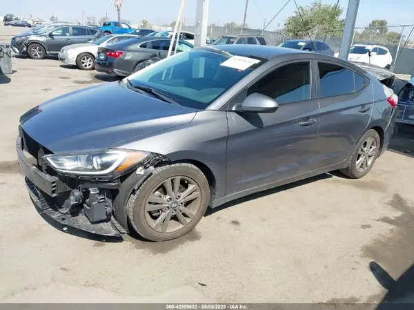 5NPD84LF4JH388131 2018 HYUNDAI ELANTRA - Image 2