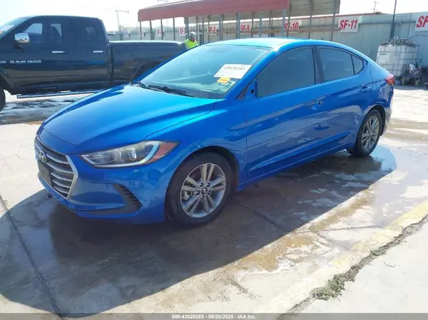 5NPD84LF4JH388744 2018 HYUNDAI ELANTRA - Image 2