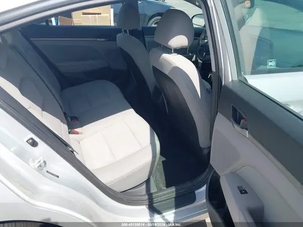 5NPD84LF4JH389263 2018 HYUNDAI ELANTRA - Image 8