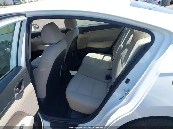 5NPD84LF4JH390333 2018 HYUNDAI ELANTRA - Image 8