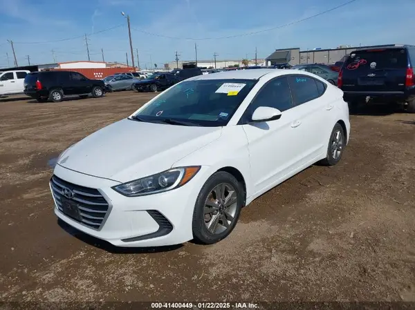 5NPD84LF4JH391093 2018 HYUNDAI ELANTRA - Image 2