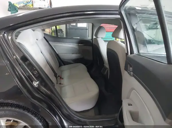 5NPD84LF4JH391529 2018 HYUNDAI ELANTRA - Image 8