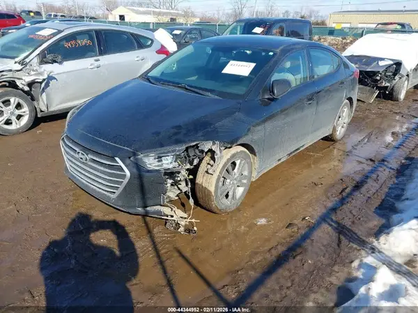 5NPD84LF4JH391840 2018 HYUNDAI ELANTRA - Image 2