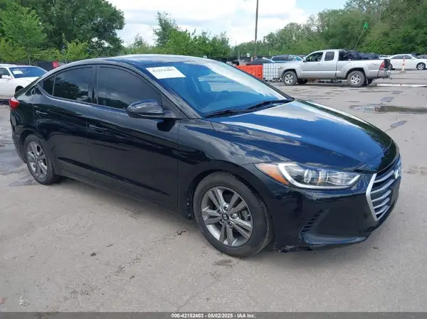 5NPD84LF4JH392423 2018 HYUNDAI ELANTRA - Image 1