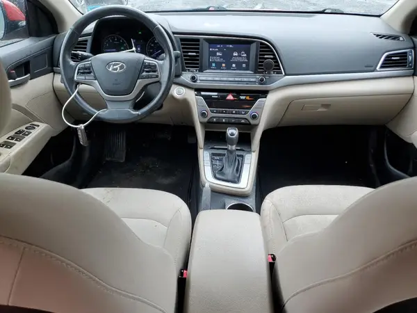 5NPD84LF4JH395659 2018 HYUNDAI ELANTRA - Image 8