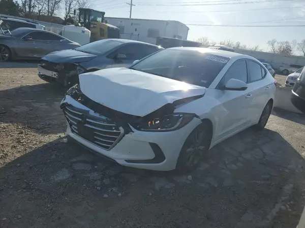 5NPD84LF4JH395757 2018 HYUNDAI ELANTRA - Image 1