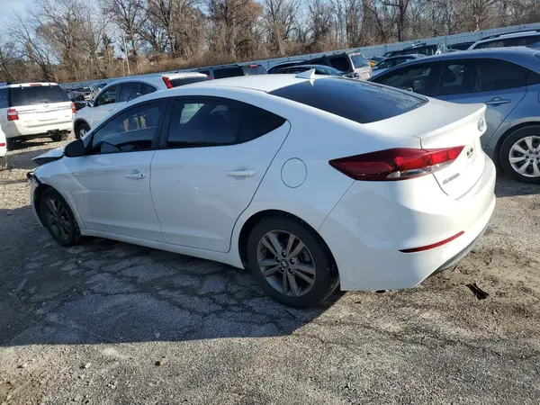 5NPD84LF4JH395757 2018 HYUNDAI ELANTRA - Image 2
