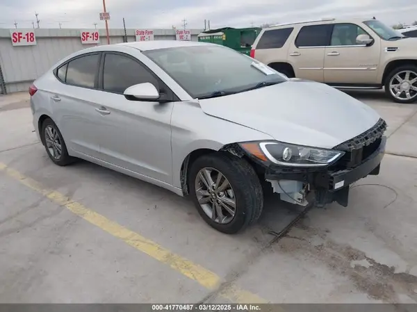 5NPD84LF4JH395953 2018 HYUNDAI ELANTRA - Image 1