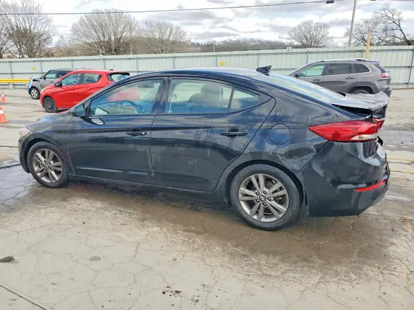 5NPD84LF4JH397198 2018 HYUNDAI ELANTRA - Image 2