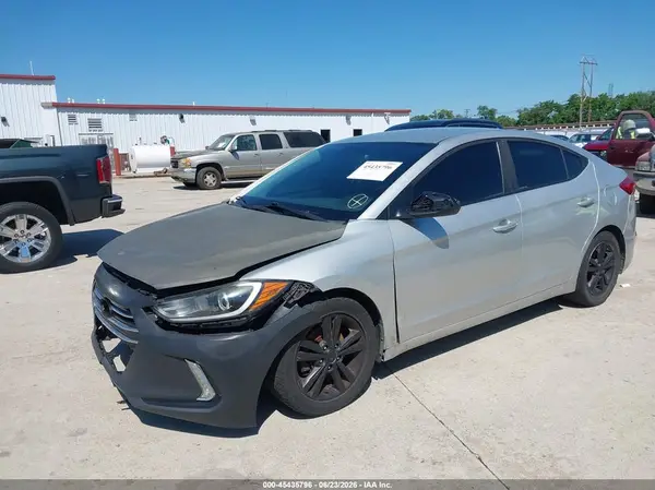 5NPD84LF4JH397749 2018 HYUNDAI ELANTRA - Image 2