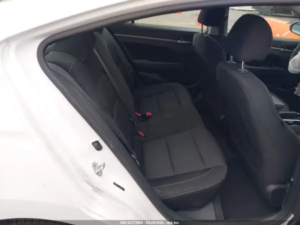 5NPD84LF4JH398772 2018 HYUNDAI ELANTRA - Image 8