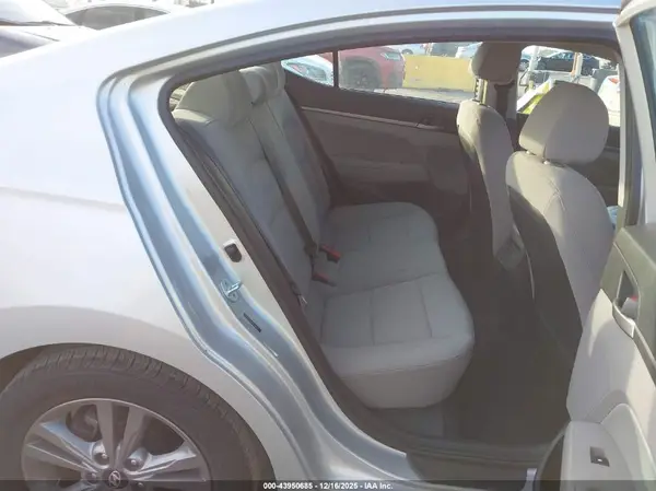 5NPD84LF4JH398819 2018 HYUNDAI ELANTRA - Image 8