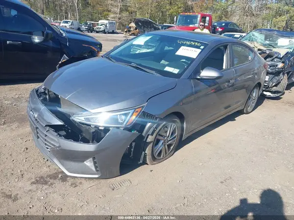 5NPD84LF4KH400117 2019 HYUNDAI ELANTRA - Image 2