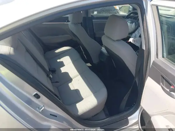 5NPD84LF4KH407794 2019 HYUNDAI ELANTRA - Image 8
