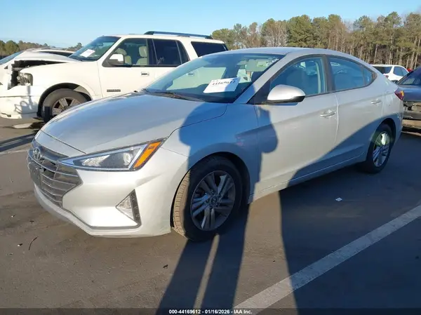 5NPD84LF4KH408315 2019 HYUNDAI ELANTRA - Image 2