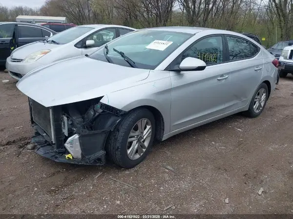 5NPD84LF4KH418326 2019 HYUNDAI ELANTRA - Image 2