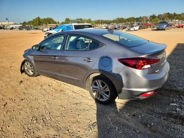 5NPD84LF4KH419458 2019 HYUNDAI ELANTRA - Image 2