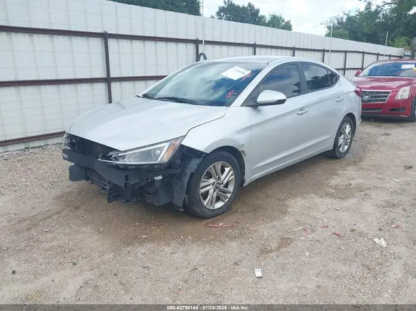 5NPD84LF4KH421677 2019 HYUNDAI ELANTRA - Image 2