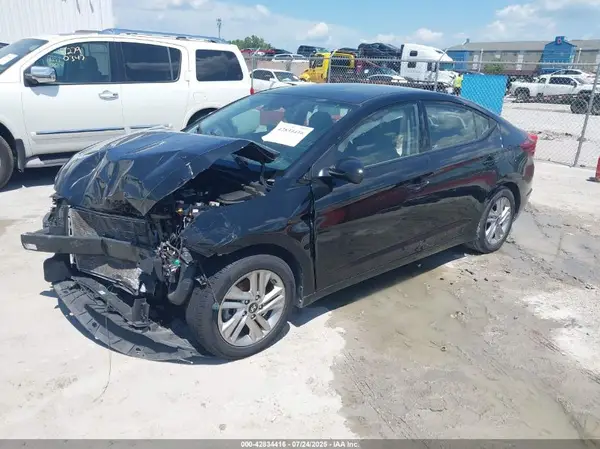 5NPD84LF4KH427088 2019 HYUNDAI ELANTRA - Image 2