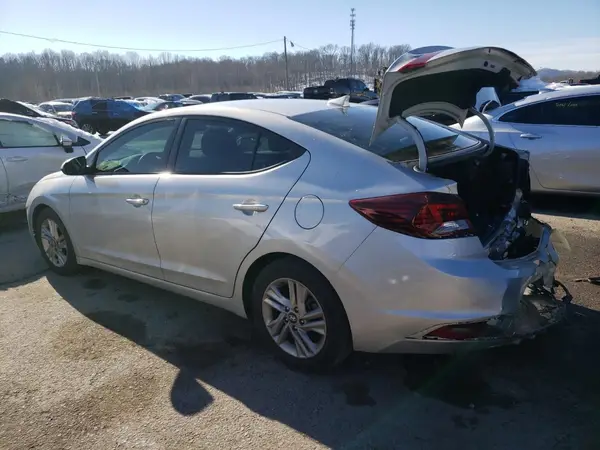 5NPD84LF4KH439984 2019 HYUNDAI ELANTRA - Image 2