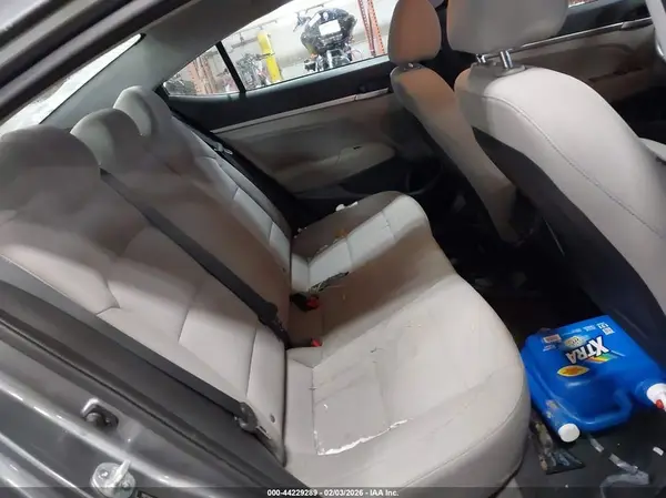 5NPD84LF4KH446563 2019 HYUNDAI ELANTRA - Image 8