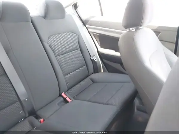 5NPD84LF4KH450404 2019 HYUNDAI ELANTRA - Image 8