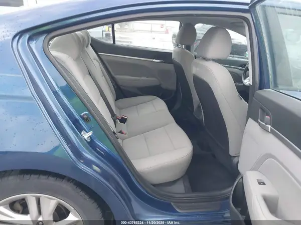 5NPD84LF4KH459779 2019 HYUNDAI ELANTRA - Image 8