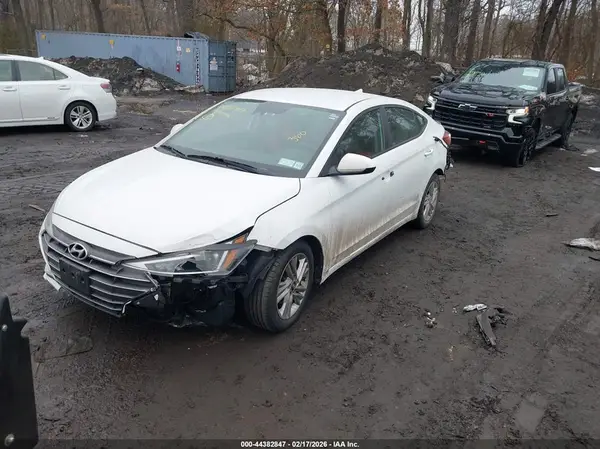 5NPD84LF4KH465999 2019 HYUNDAI ELANTRA - Image 2
