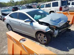 5NPD84LF4KH467056 2019 HYUNDAI ELANTRA