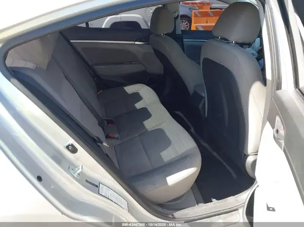 5NPD84LF4KH467056 2019 HYUNDAI ELANTRA - Image 8