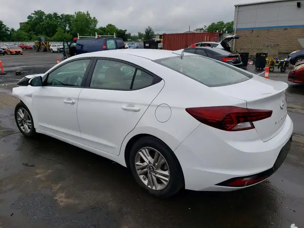 5NPD84LF4KH471852 2019 HYUNDAI ELANTRA - Image 2
