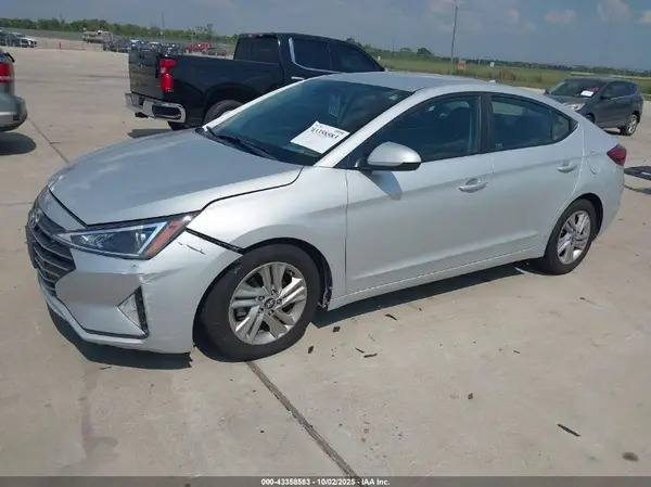 5NPD84LF4KH472435 2019 HYUNDAI ELANTRA - Image 2