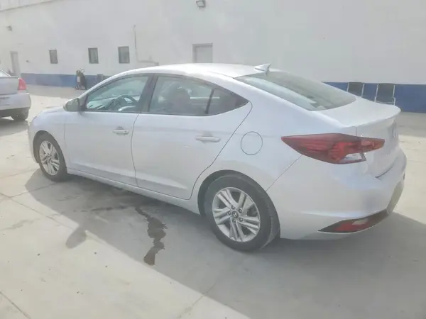 5NPD84LF4KH474847 2019 HYUNDAI ELANTRA - Image 2