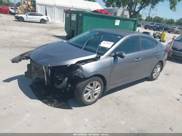 5NPD84LF4KH476002 2019 HYUNDAI ELANTRA - Image 2