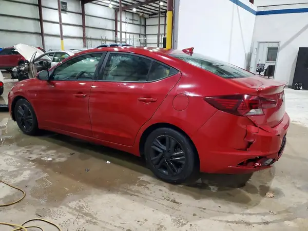 5NPD84LF4KH477280 2019 HYUNDAI ELANTRA - Image 2