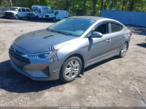 5NPD84LF4KH480647 2019 HYUNDAI ELANTRA - Image 2